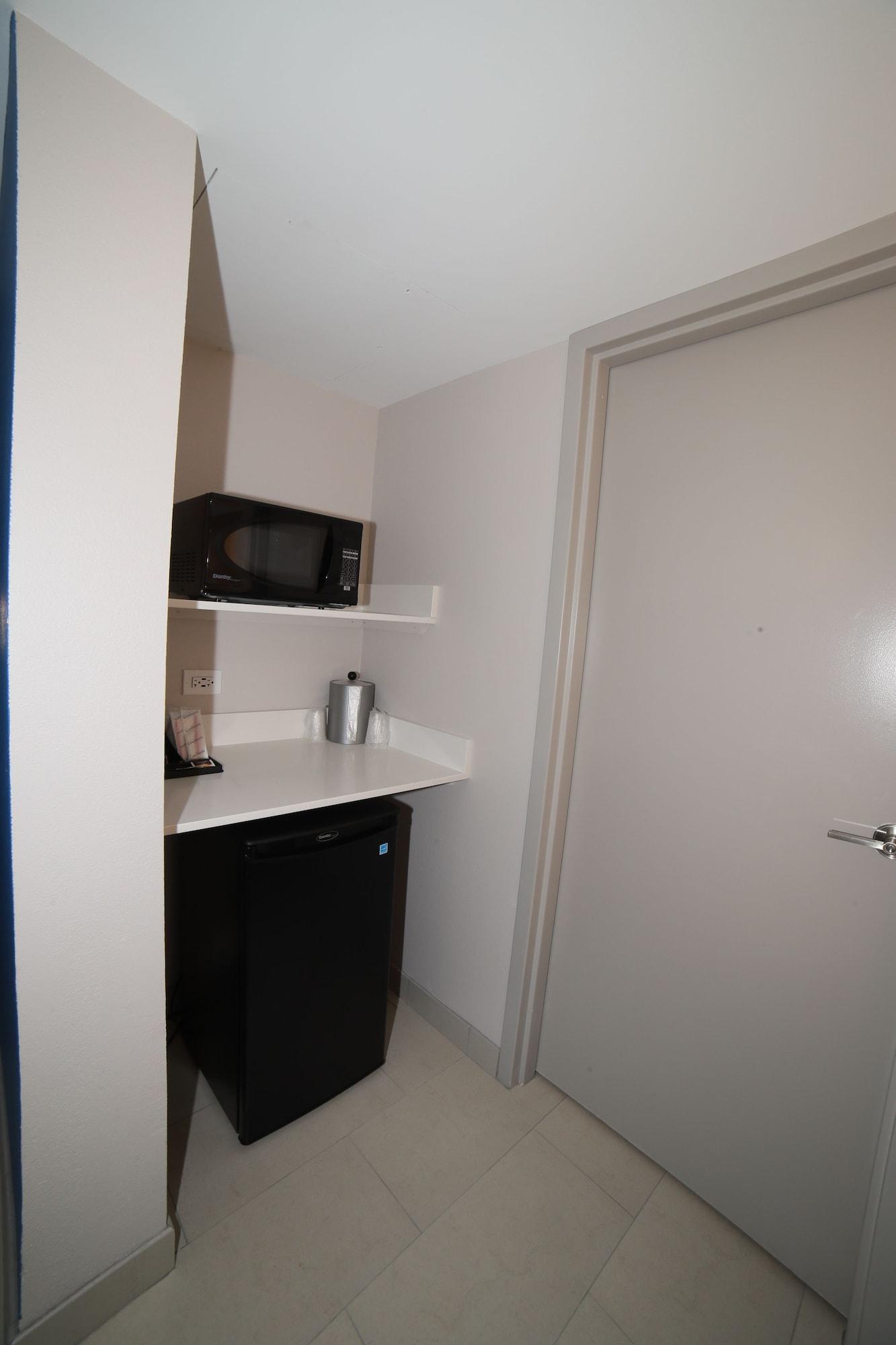 Holiday Inn Express Naperville By Ihg Extérieur photo