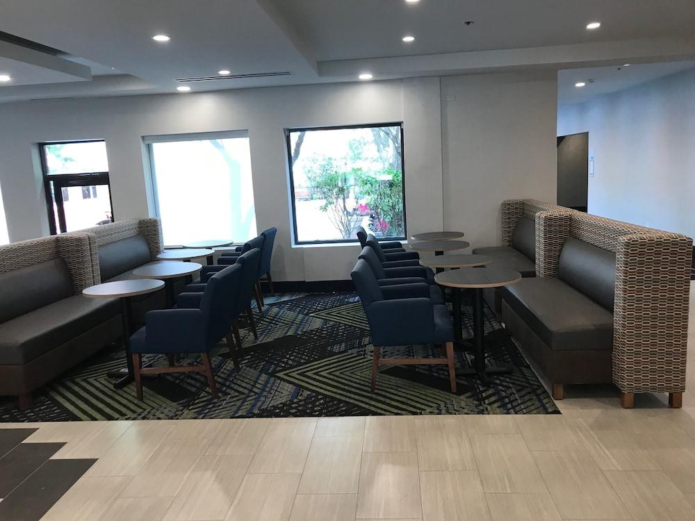 Holiday Inn Express Naperville By Ihg Extérieur photo